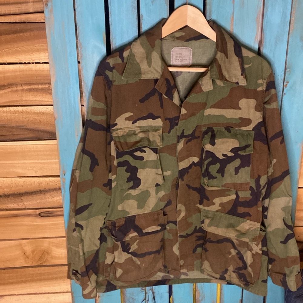 Vintage US Army combat coat woodland camouflage medium regular (37-41) unlined